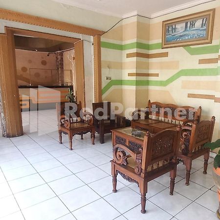 Hotel Palem 2 Syariah Malang Redpartner Екстериор снимка
