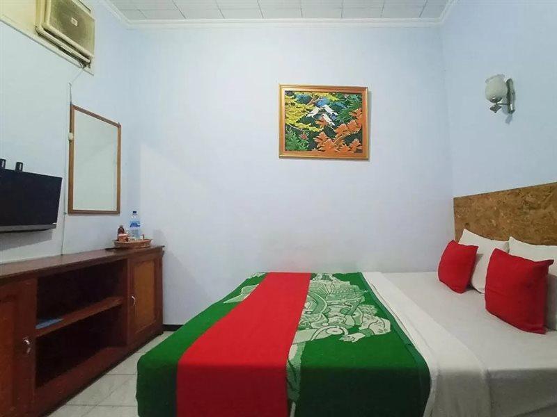 Hotel Palem 2 Syariah Malang Redpartner Екстериор снимка