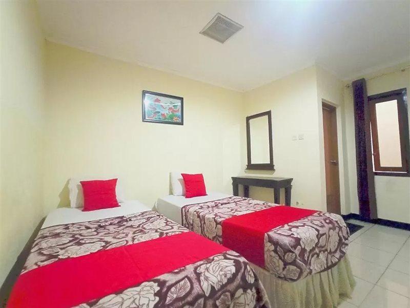 Hotel Palem 2 Syariah Malang Redpartner Екстериор снимка