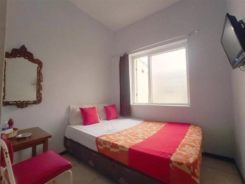 Hotel Palem 2 Syariah Malang Redpartner Екстериор снимка
