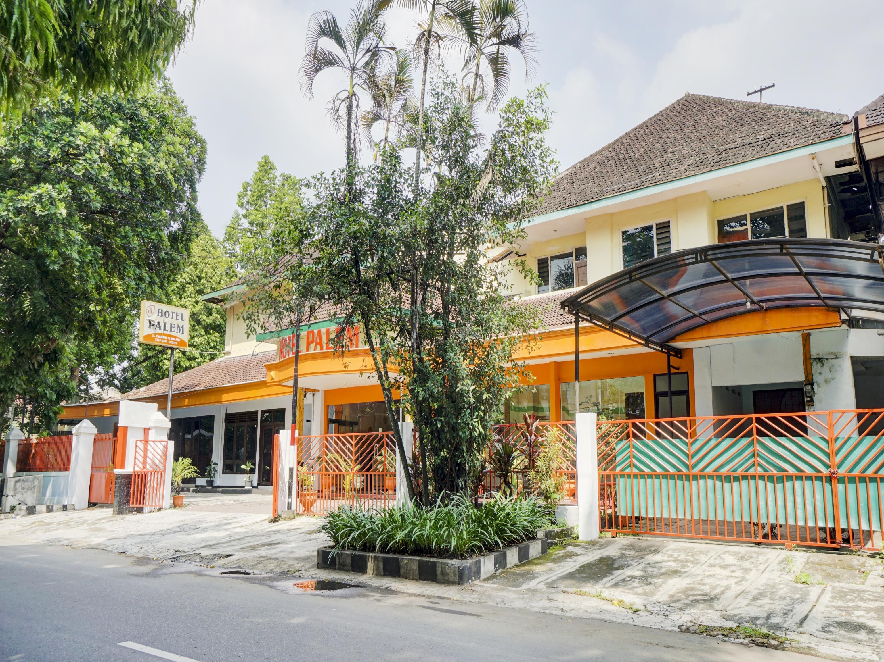 Hotel Palem 2 Syariah Malang Redpartner Екстериор снимка