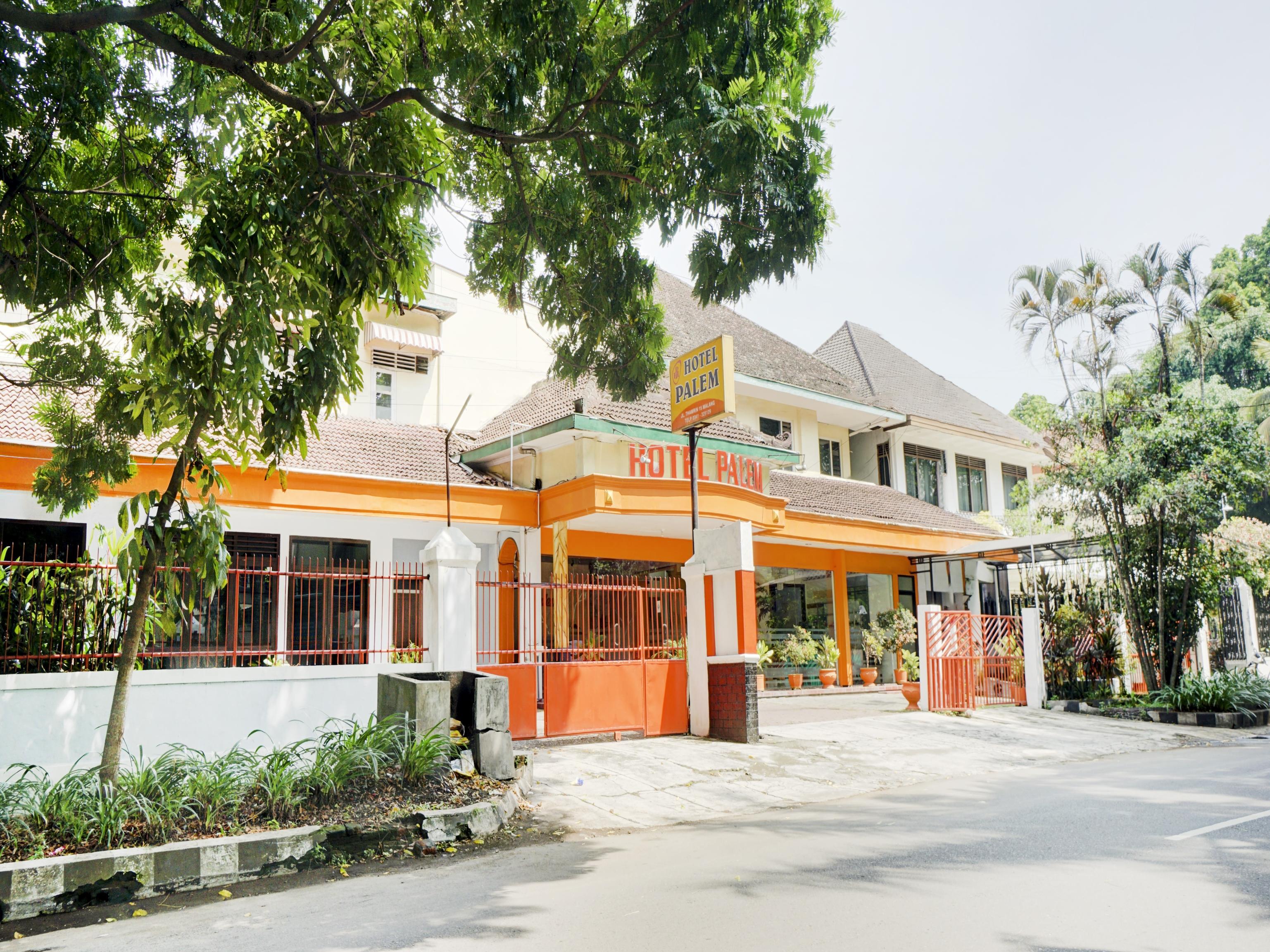 Hotel Palem 2 Syariah Malang Redpartner Екстериор снимка