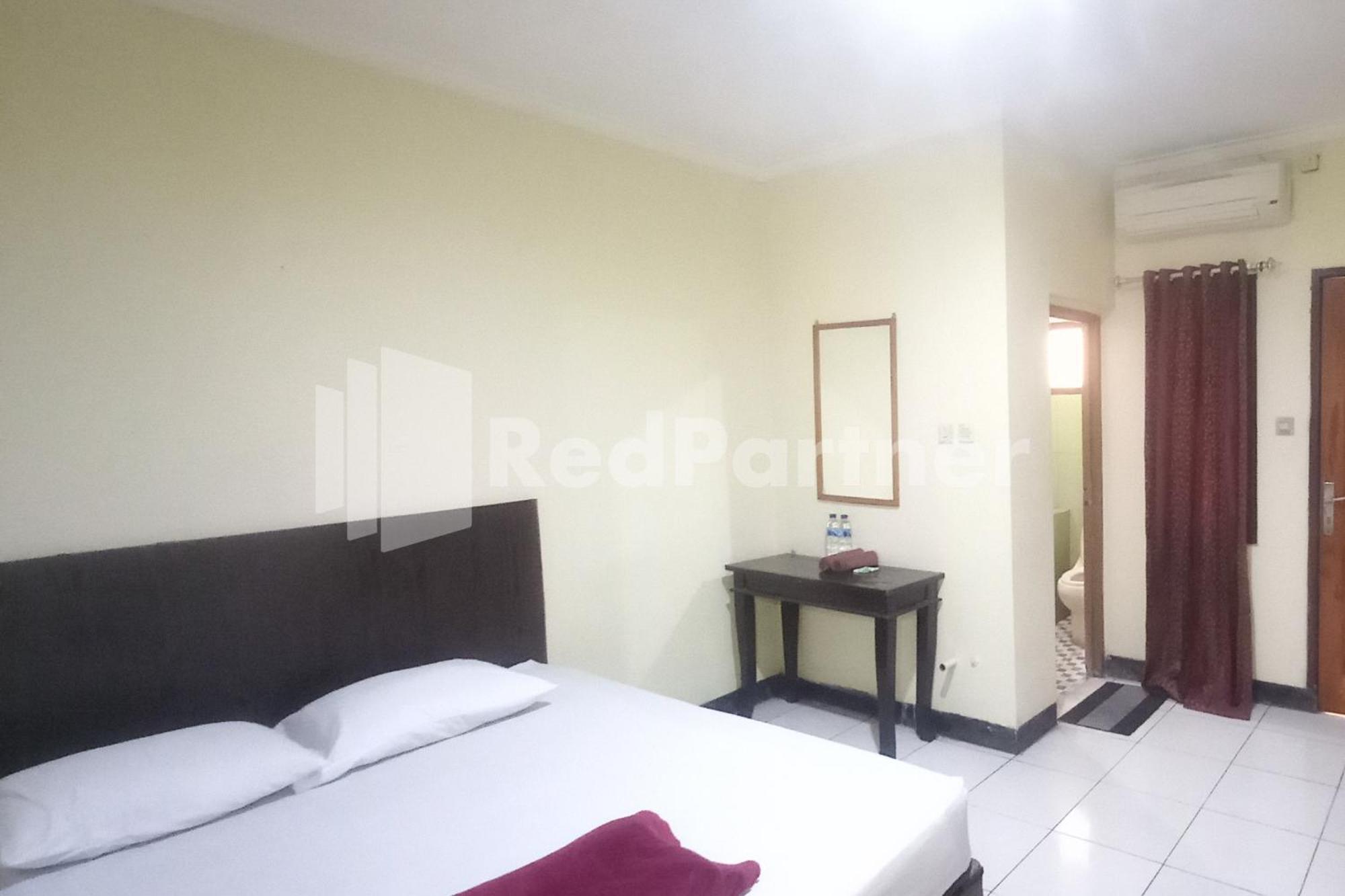 Hotel Palem 2 Syariah Malang Redpartner Екстериор снимка